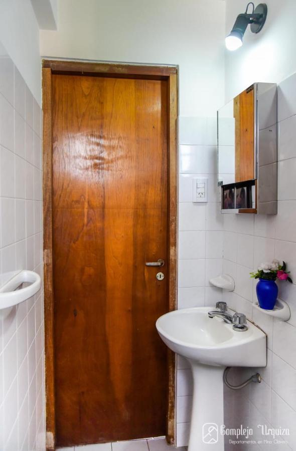 Апартаменти Complejo Urquiza Departamentos Міна-Клаверо Екстер'єр фото