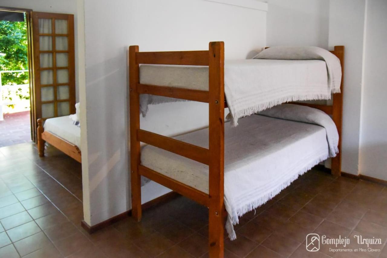 Апартаменти Complejo Urquiza Departamentos Міна-Клаверо Екстер'єр фото
