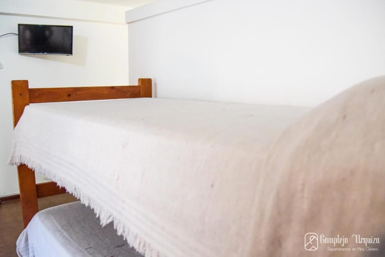 Апартаменти Complejo Urquiza Departamentos Міна-Клаверо Екстер'єр фото