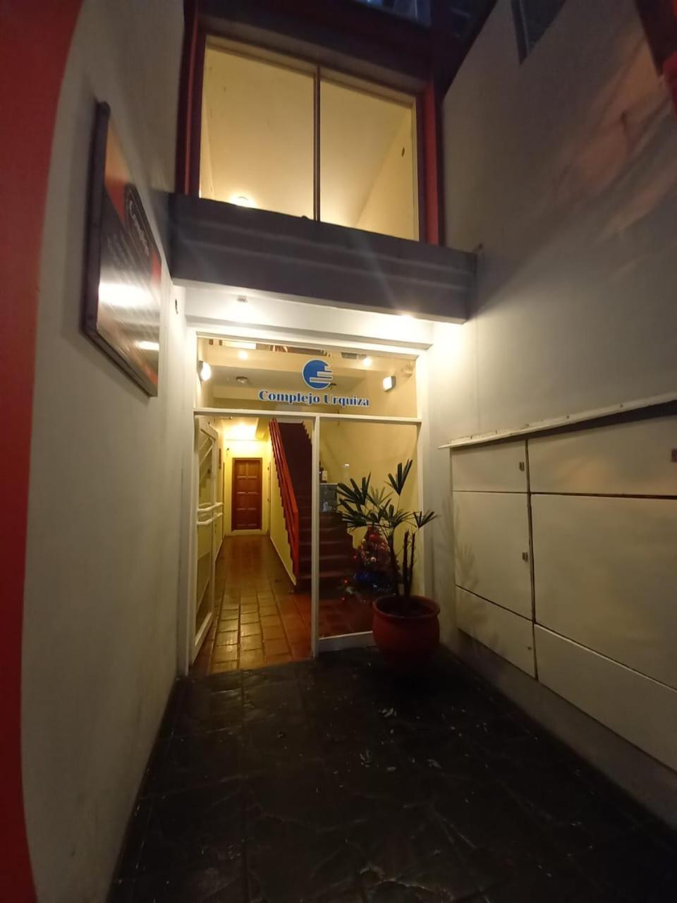 Апартаменти Complejo Urquiza Departamentos Міна-Клаверо Екстер'єр фото